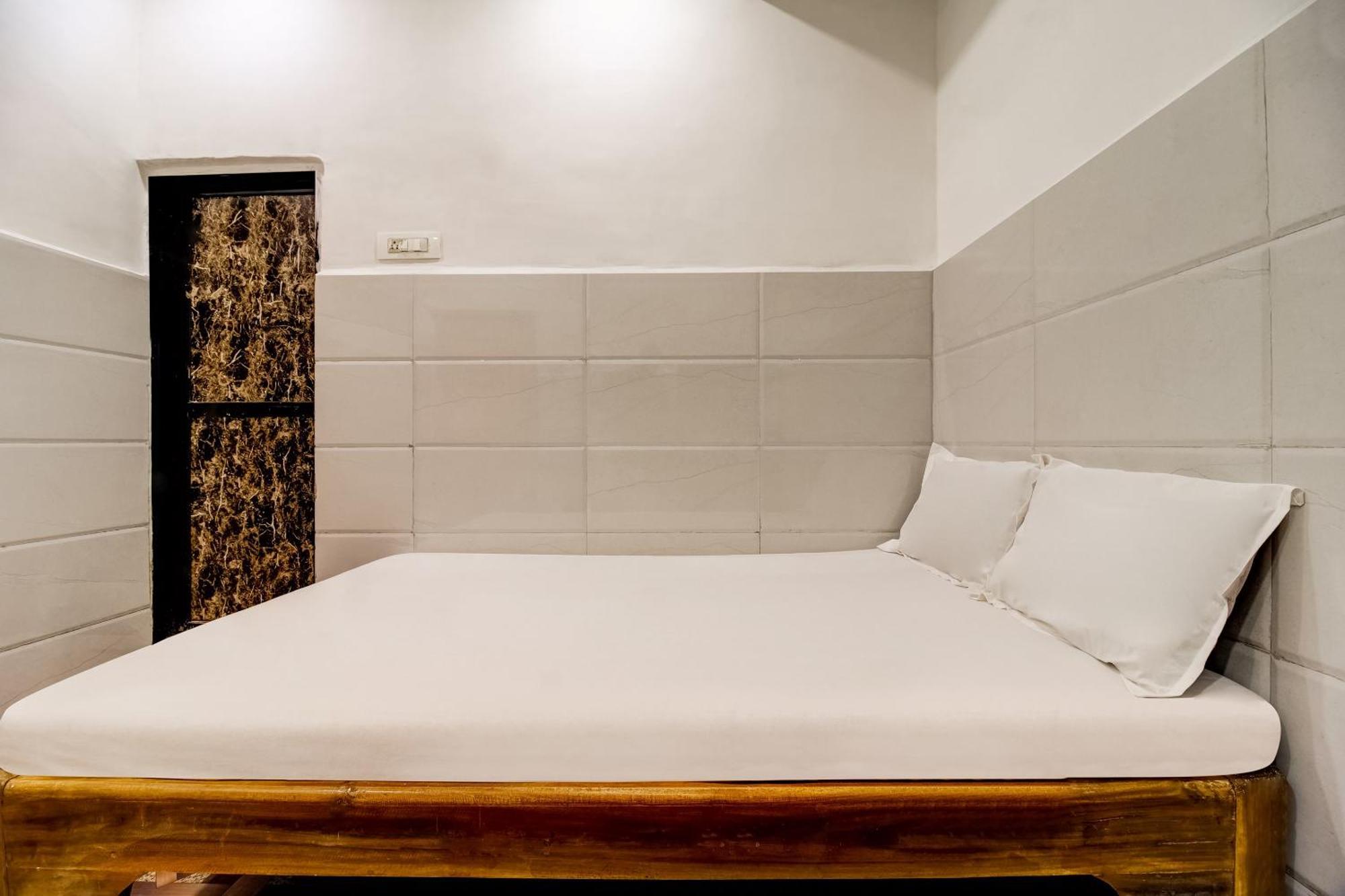Hotel O Sargam Lodging And Boarding Ulhāsnagar Екстериор снимка