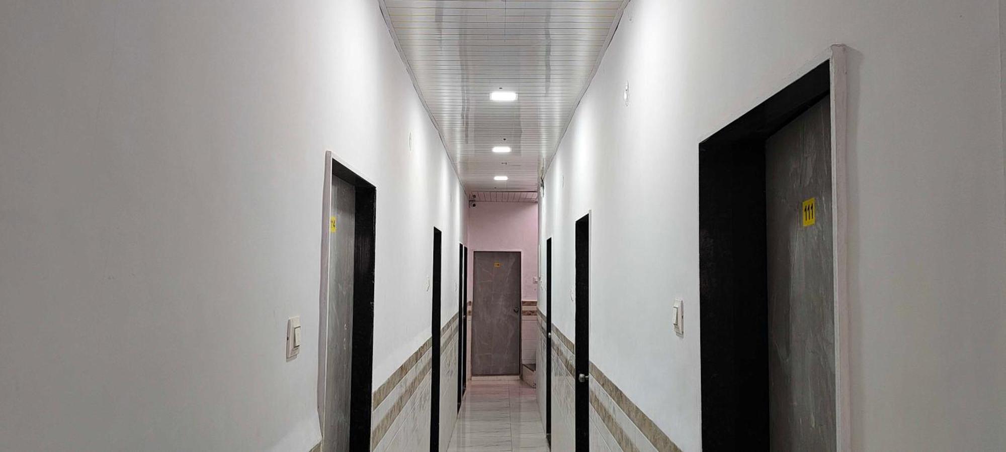 Hotel O Sargam Lodging And Boarding Ulhāsnagar Екстериор снимка